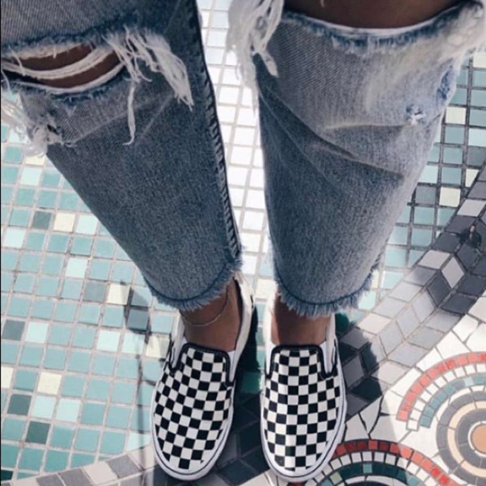 Meet your Posher, Lora